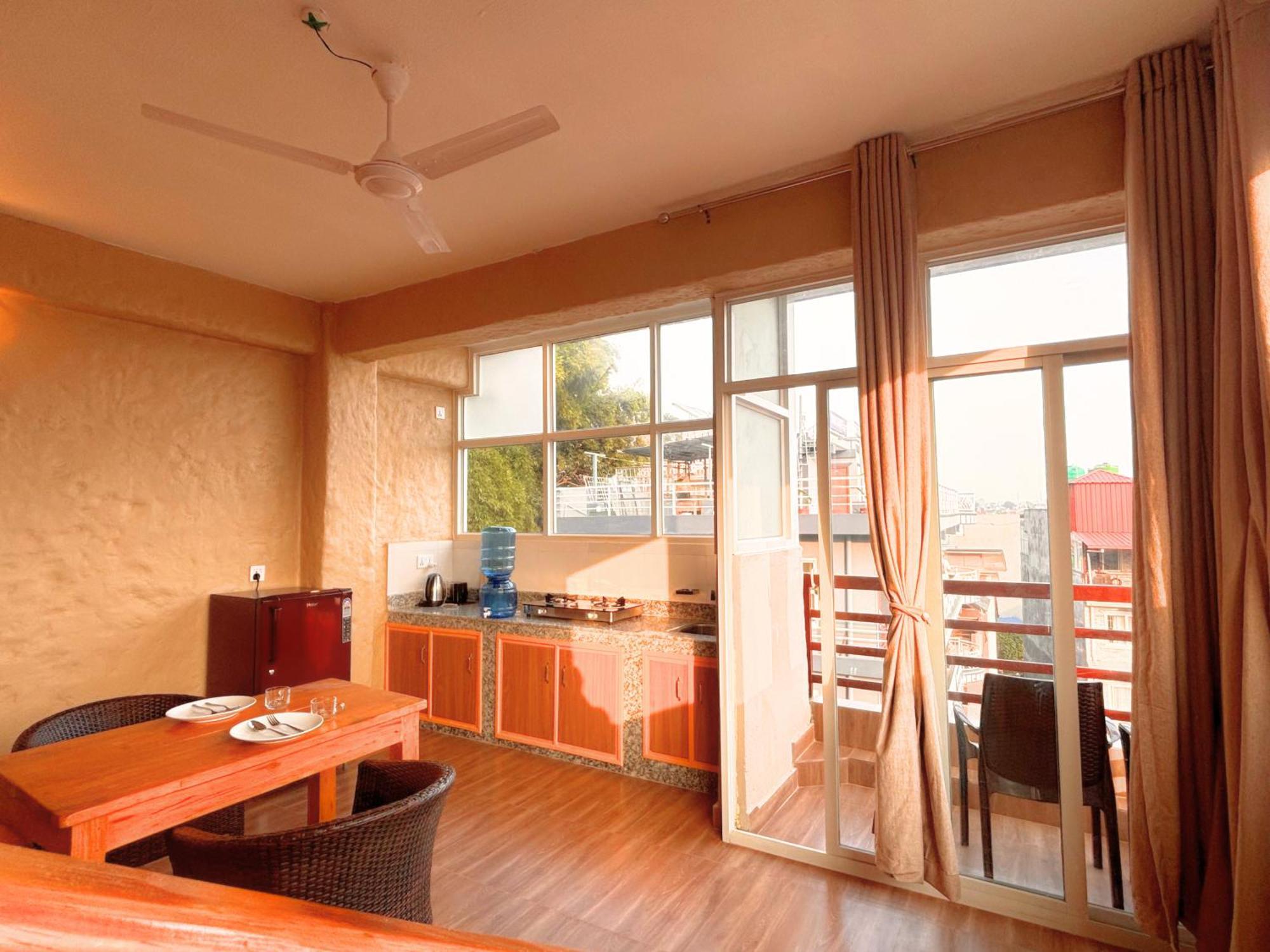 Nishan Apartments -Lakeside Pokhara Zewnętrze zdjęcie