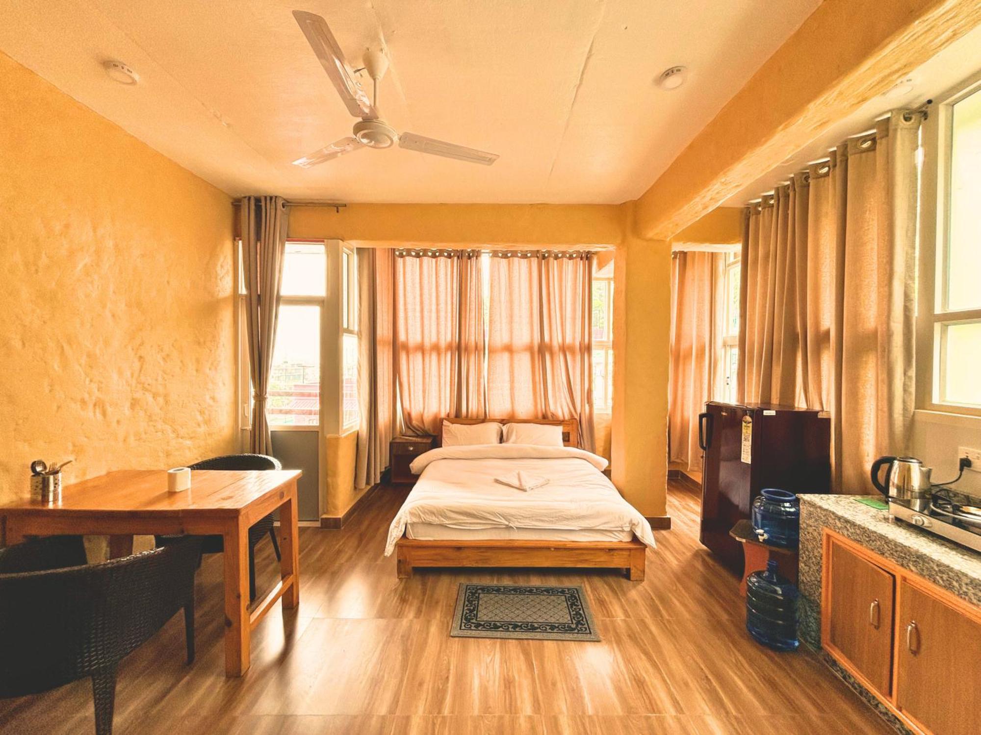 Nishan Apartments -Lakeside Pokhara Zewnętrze zdjęcie